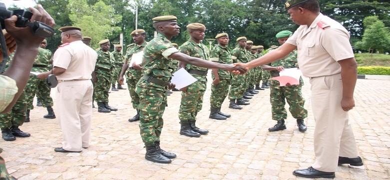 Remise de brevets aux lauréats de la 9ème  session des Moniteurs en Education Physique et Sport